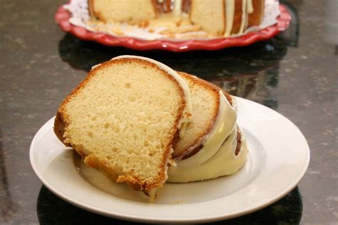 the-19-best-cake-mix-cakes-and-desserts-the-spruce-eats image