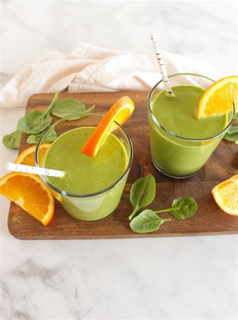 immune-boosting-orange-green-smoothie-robust image