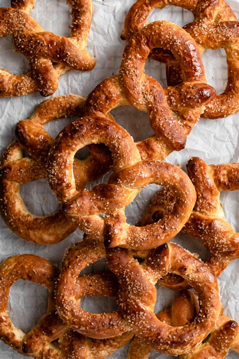 homemade-soft-pretzels-auntie-annes-copycat image