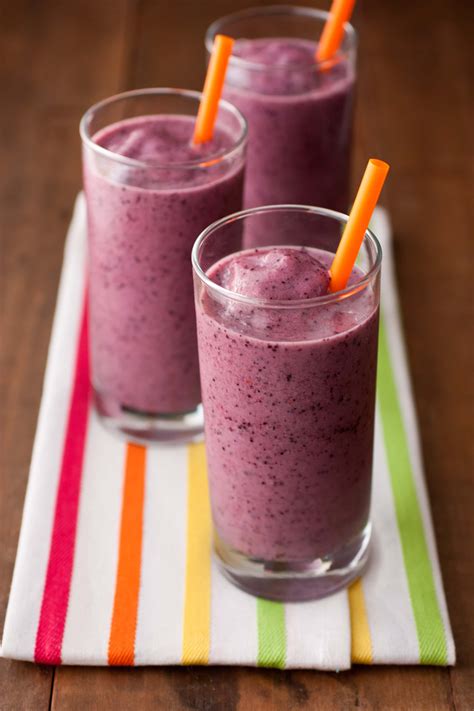 banana-berry-smoothies-jamba-juice-copycat-cooking image