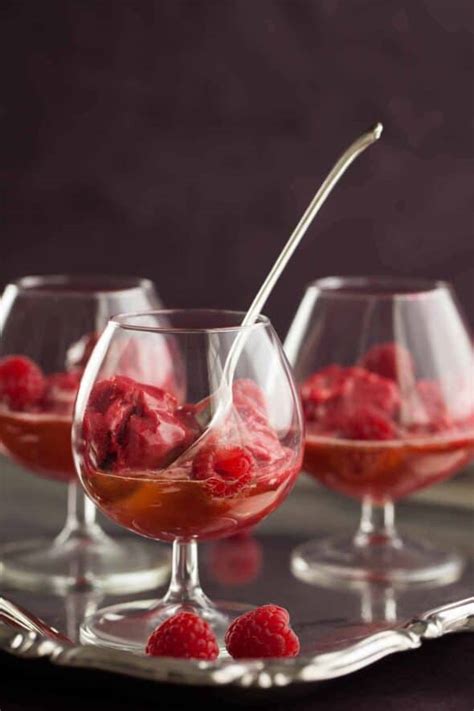 raspberry-lychee-sorbet-champagne-floats image