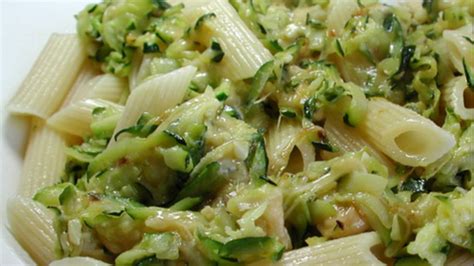 courgette-pasta-recipe-with-lemon-and-capers image