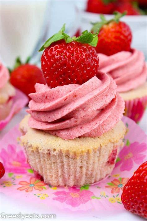 best-strawberry-cupcake-recipe-with-real-strawberry image