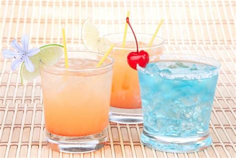 40-hawaiian-cocktails-to-try-at-home-hawaii-travel image