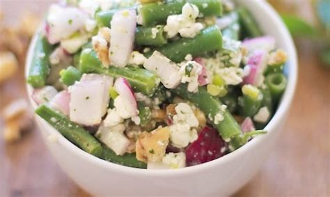 green-bean-salad-with-walnuts-and-feta-honest-cooking image