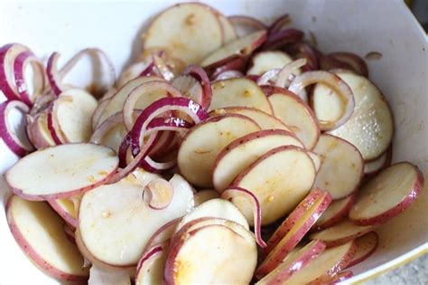 onion-and-garlic-roasted-red-potatoes-mama-loves image