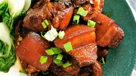 braised-pork-belly-recipe-how-to-make-it-melt-in-the image