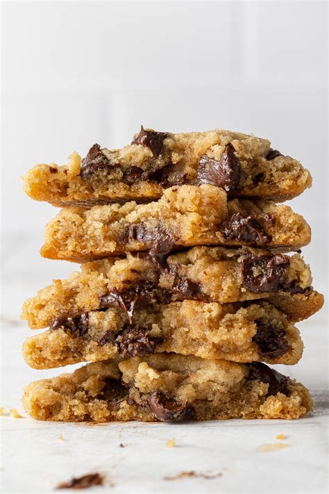 vegan-peanut-butter-chocolate-chip-cookies-cookie image