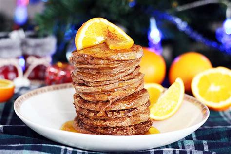 easy-gingerbread-pancakes-gourmandelle image
