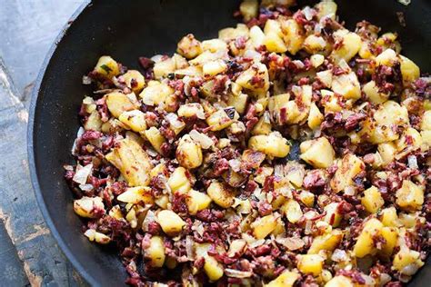 crispy-canned-corned-beef-hash-recipe-so-easy image