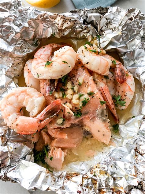 garlic-butter-shrimp-and-salmon-foil-packets image