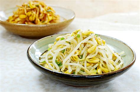 kongnamul-muchim-soybean-sprout-side-dish-korean image