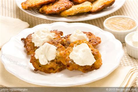 lacy-potato-pancakes-latkes-recipe-recipelandcom image