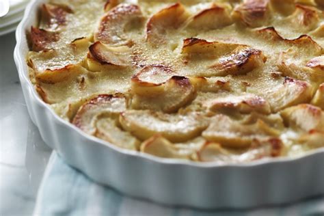 apple-clafouti-canadian-goodness-dairy-farmers-of image