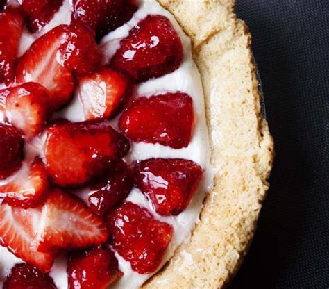 strawberry-custard-pie-recipe-sidechef image