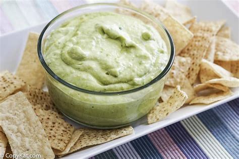 ninfas-green-sauce-creamy-avocado-salsa-copykat image