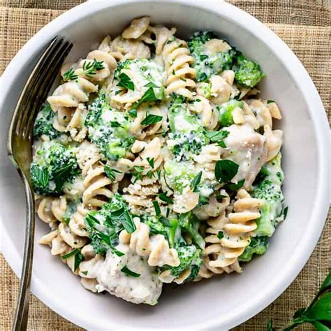healthy-chicken-alfredo-with-broccoli-healthy image