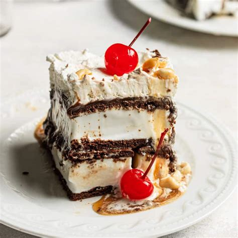 easy-ice-cream-sandwich-cake-brown-eyed-baker image