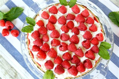 easy-summer-raspberry-pie-driscolls-fresh-berries image