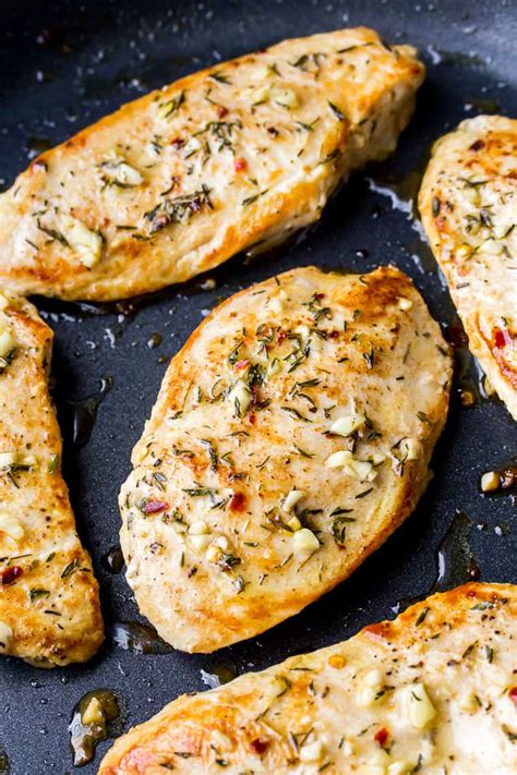 easy-pan-seared-garlic-chicken-recipe-delicious-little image