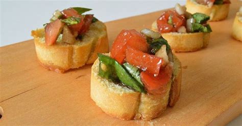 tomato-basil-bruschetta-bites-easy-recipe-depot image