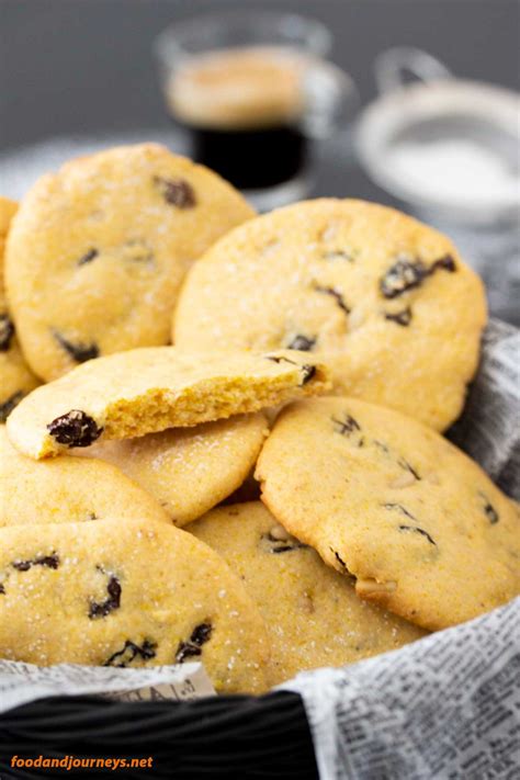 zaleti-venetian-cornmeal-cookies-food-and image