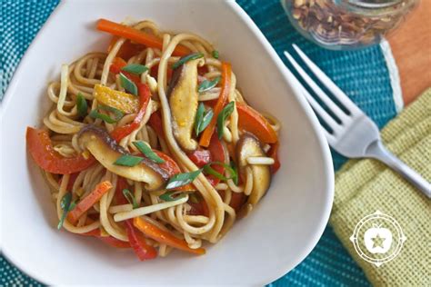 curried-vegetable-lo-mein-guiding-stars image