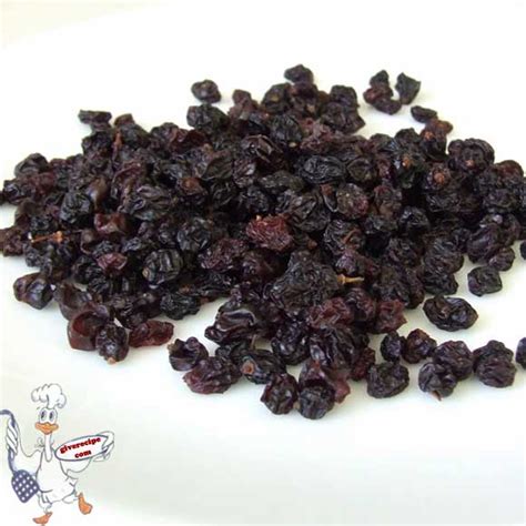turkish-rice-with-raisins-and-nuts-ic-pilav-give image