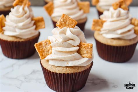 cinnamon-toast-crunch-cupcakes-imperial-sugar image