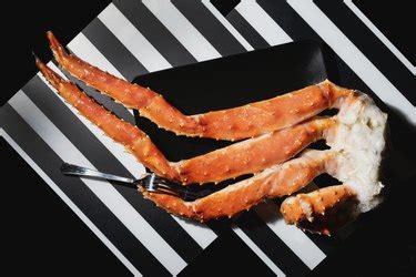 how-to-cook-frozen-crab-legs-in-the-oven-without image