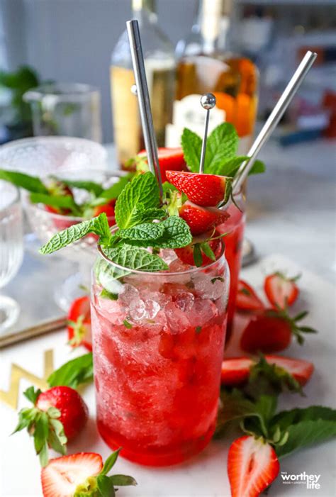 strawberry-mint-julep-awortheyreadcom image