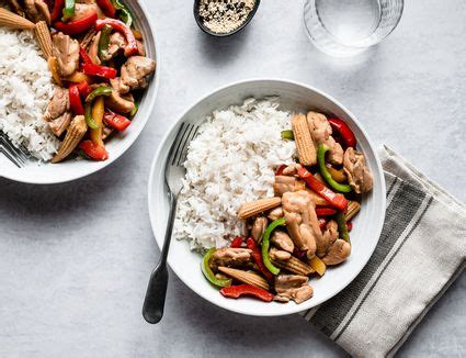 chinese-stir-fried-chicken-with-bell-peppers image