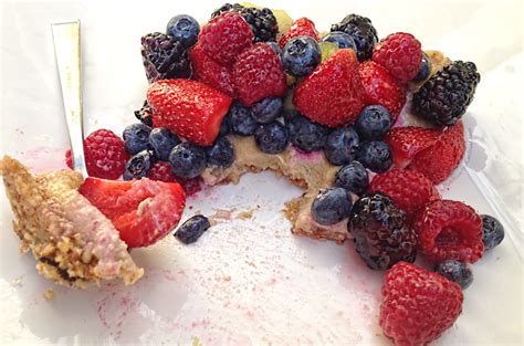 raw-mixed-fruit-tart-with-vanilla-cashew-cream-filling image