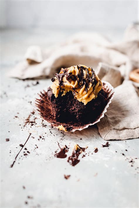 easy-vegan-peanut-butter-chocolate-cupcakes image