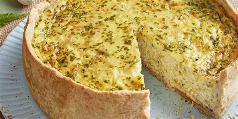 how-to-make-deep-dish-bacon-and-leek-quiche image