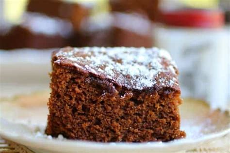 gingerbread-recipe-old-fashioned-snack-cake image