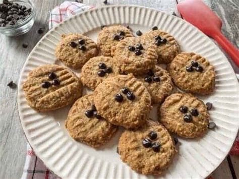 peanut-butter-kiss-cookies-low-carb-keto-gf image