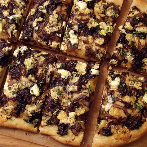 balsamic-caramelized-onion-and-blue-cheese-pizza image