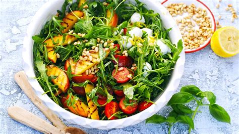 arugula-salad-with-grilled-nectarines-stop-and-shop image