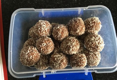 chocolate-balls-real-recipes-from-mums-mouths-of image