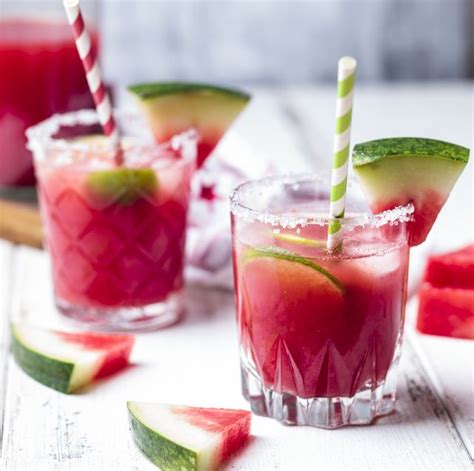 25-best-watermelon-drinks-easy-watermelon-cocktail image