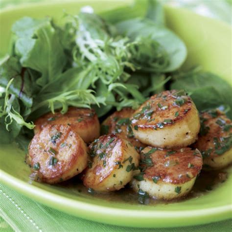 pan-seared-scallops-with-herb-butter-pan image