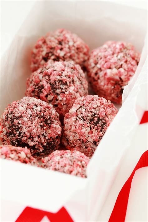 peppermint-crunchtruffles-bakers-royale image