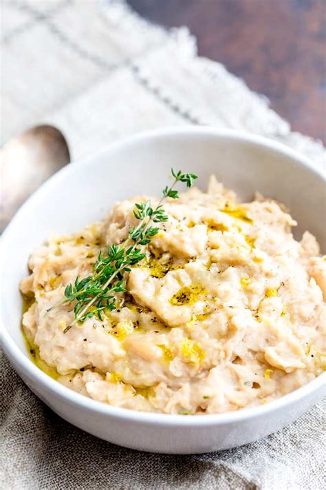 easy-white-bean-mash-with-lemon-and-thyme image