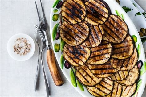 greatest-weight-watchers-spicy-grilled-eggplant image