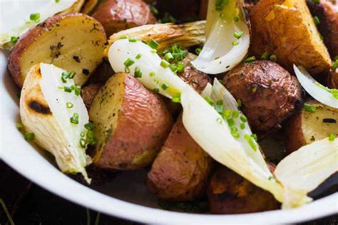 grilled-ranch-potatoes-hidden-valley image