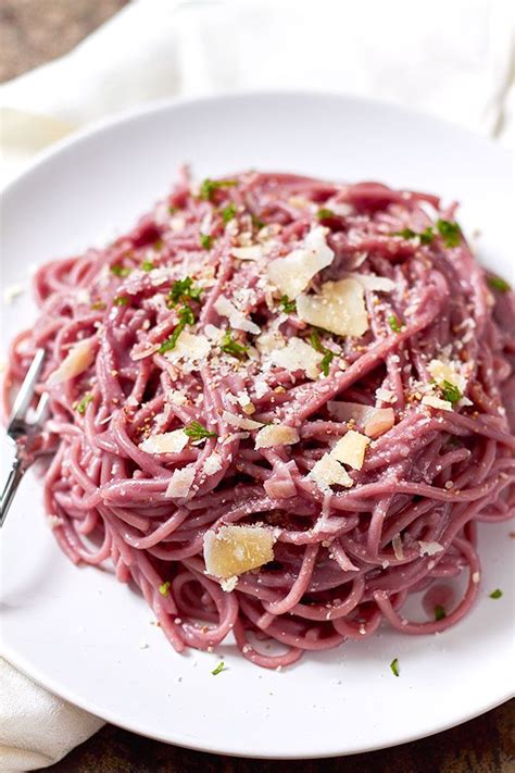 creamy-garlic-parmesan-red-wine-spaghetti-eatwell101 image