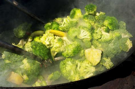 sauted-broccoli-recipe-with-tomato-and-garlic-the image