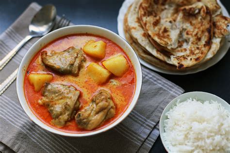 malaysian-style-chicken-curry-kari-ayam-ang-sarap image
