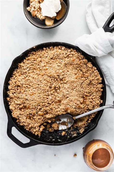 salted-caramel-apple-crumble-every-little-crumb image